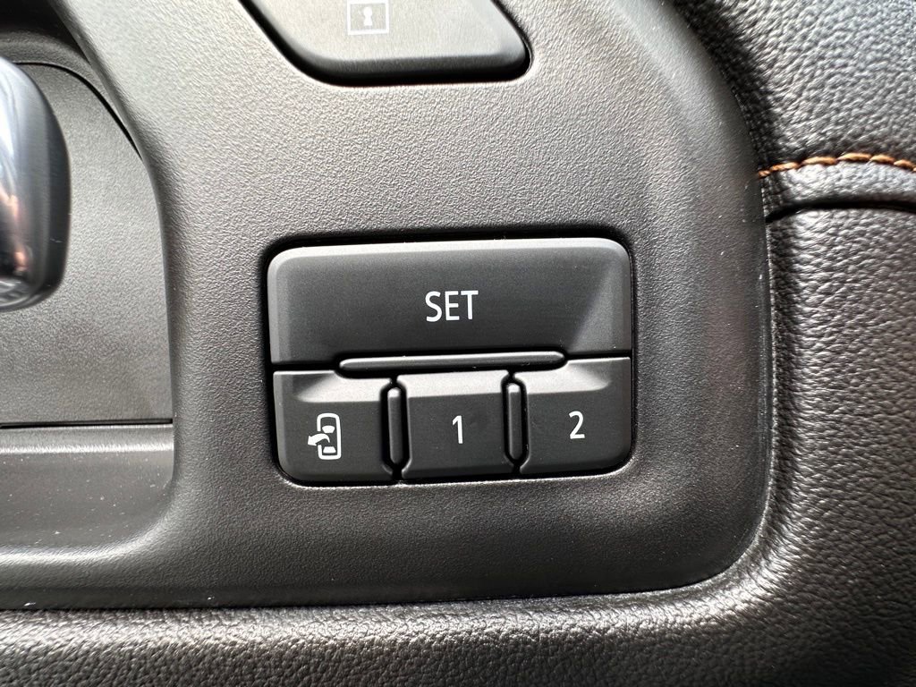 Used 2021 GMC Sierra 1500 AT4 w/ AT4 Value Package AWD/4WD image 24