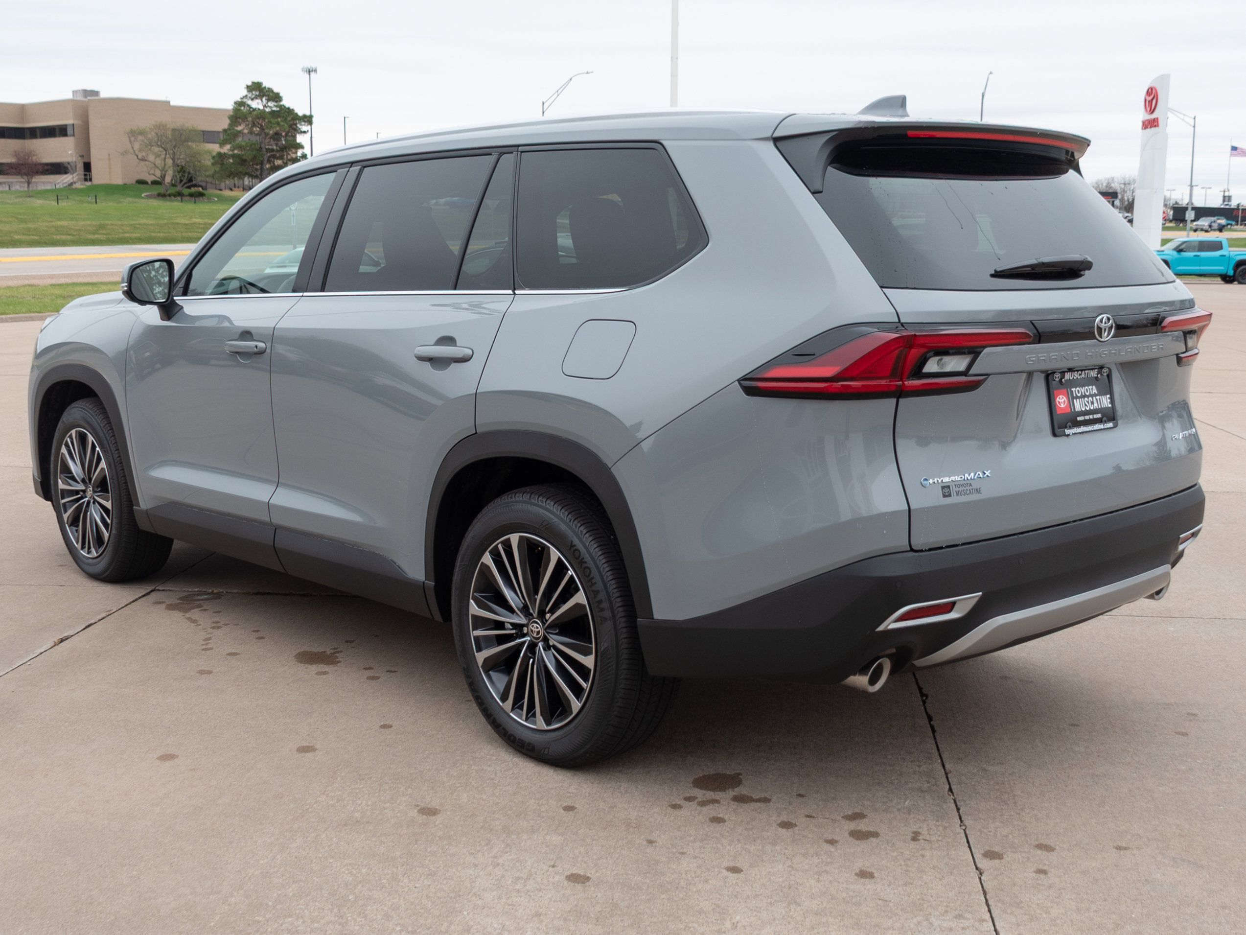 New 2026 Toyota Grand Highlander AWD Hybrid image 21