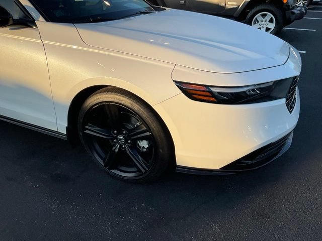 Used 2025 Honda Accord Sport image 3