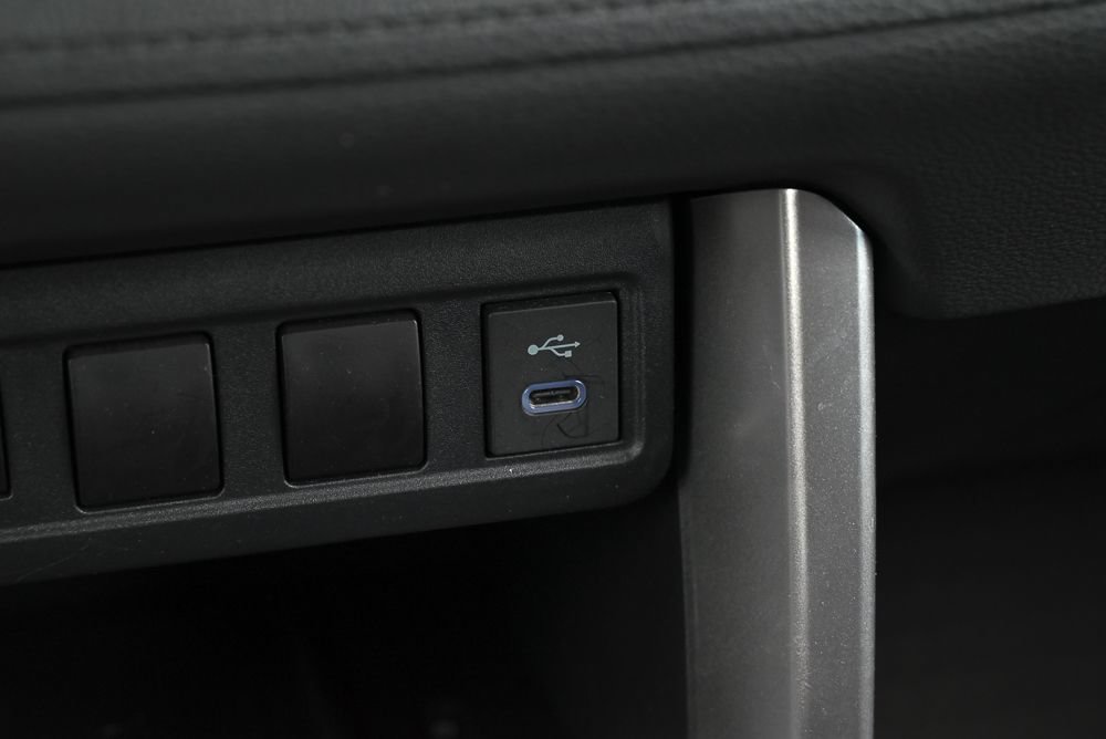 Used 2023 Toyota Corolla Cross AWD Hybrid image 27