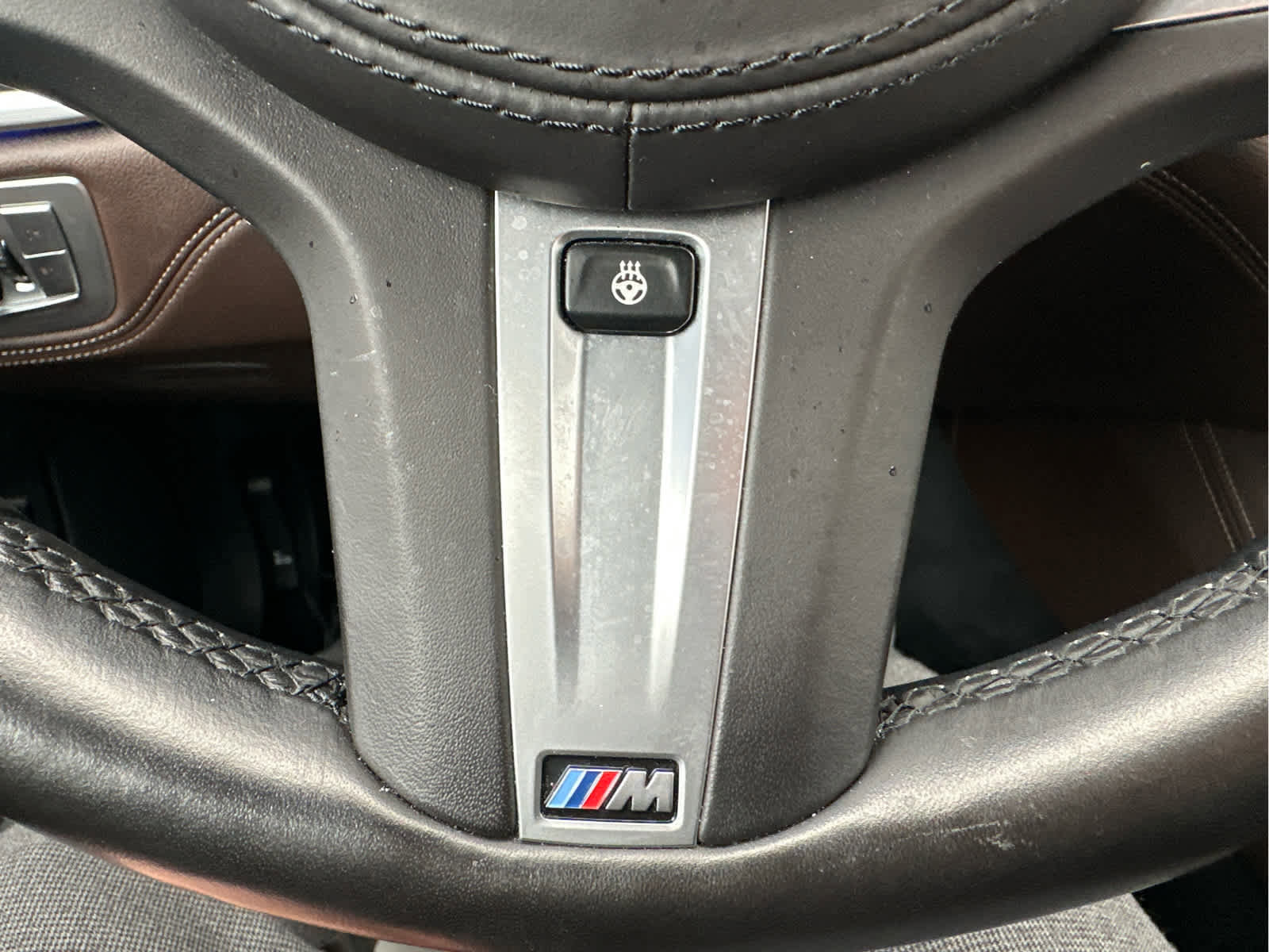 Used 2022 BMW 750i xDrive image 28