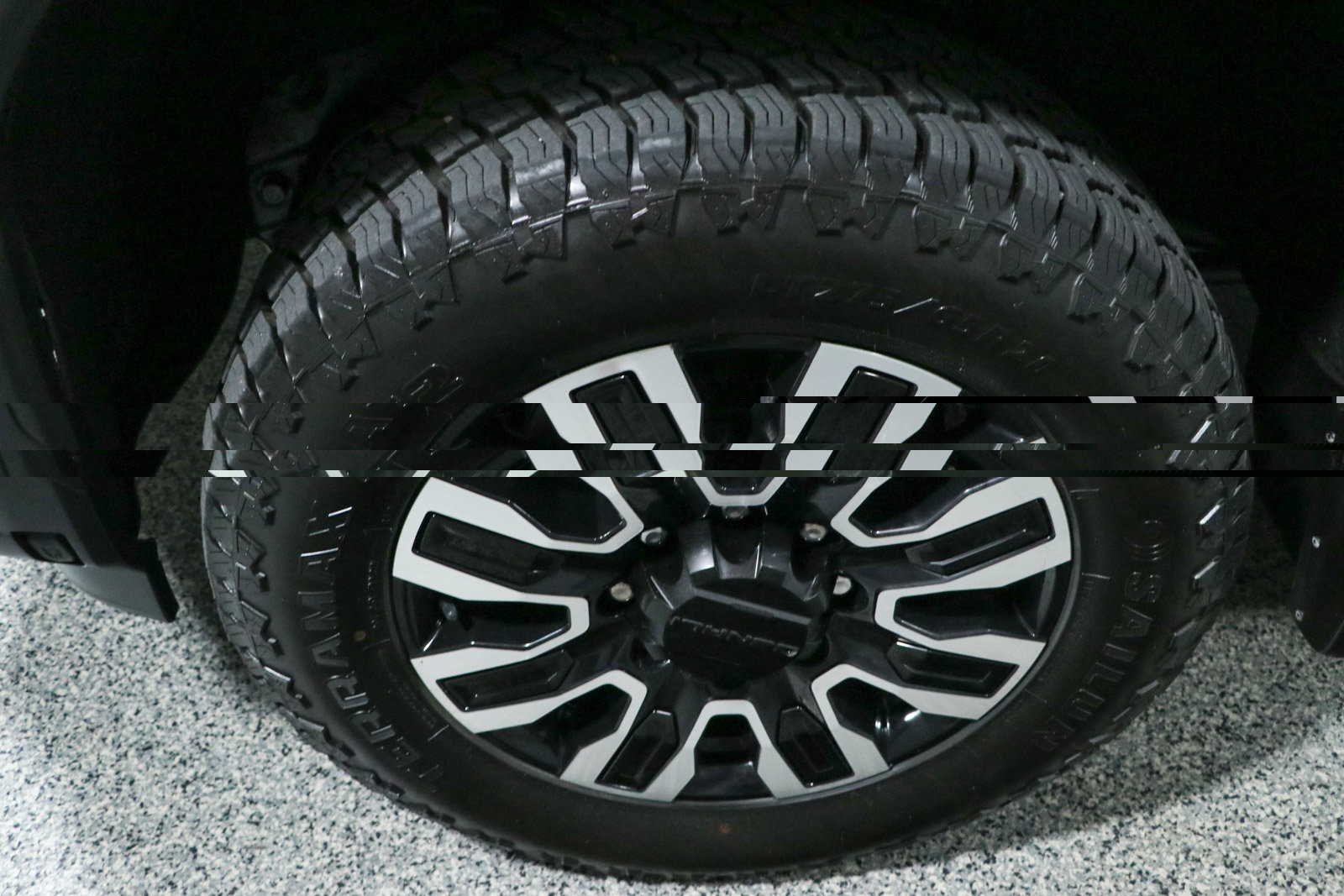 Used 2024 GMC Sierra 2500 Denali Ultimate AWD/4WD image 11