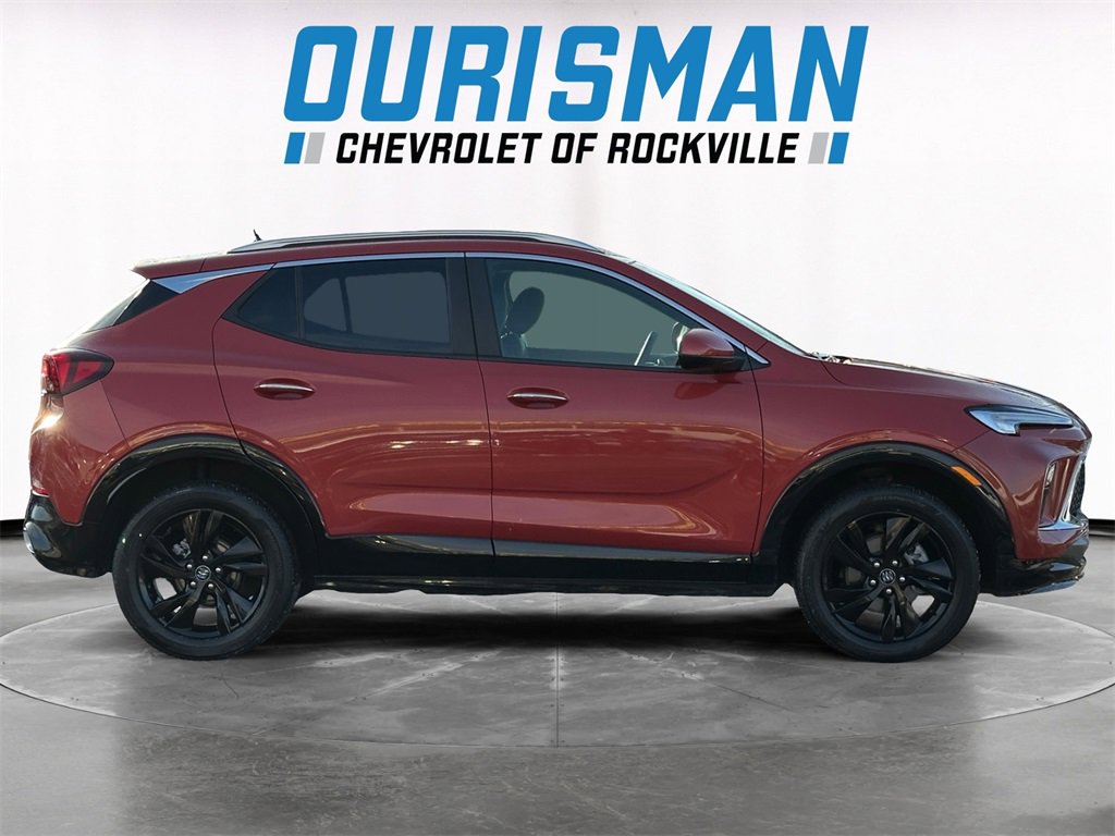 Used 2024 Buick Encore GX Sport Touring image 7