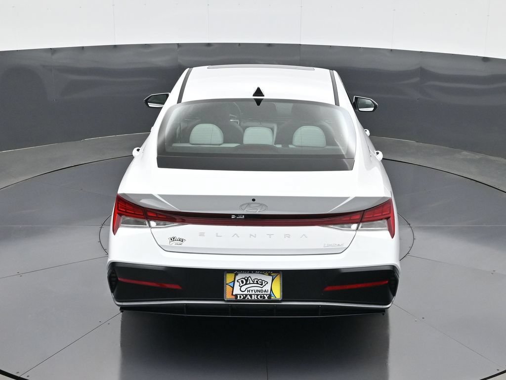 New 2026 Hyundai Elantra Limited FWD image 18
