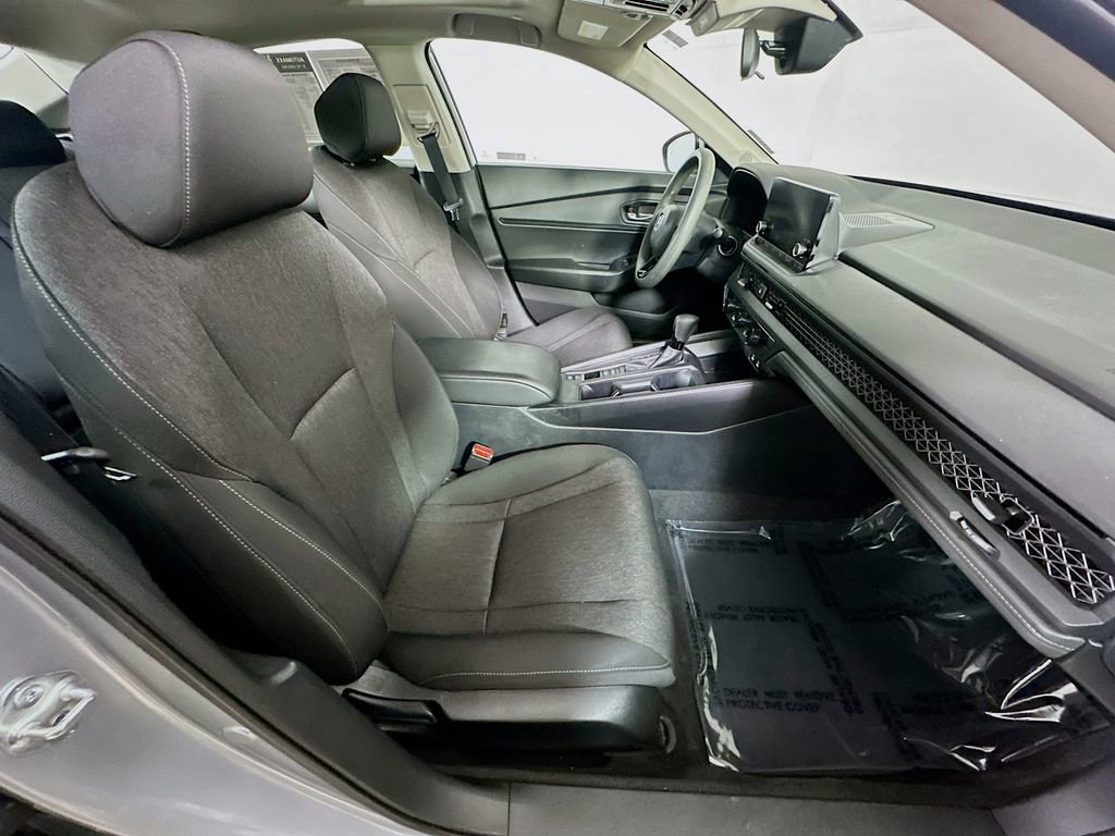 Used 2024 Honda Accord EX image 12