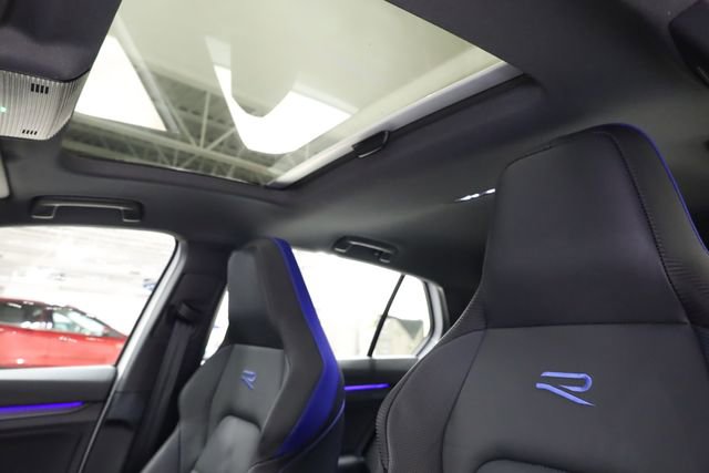 Used 2024 Volkswagen Golf R image 24