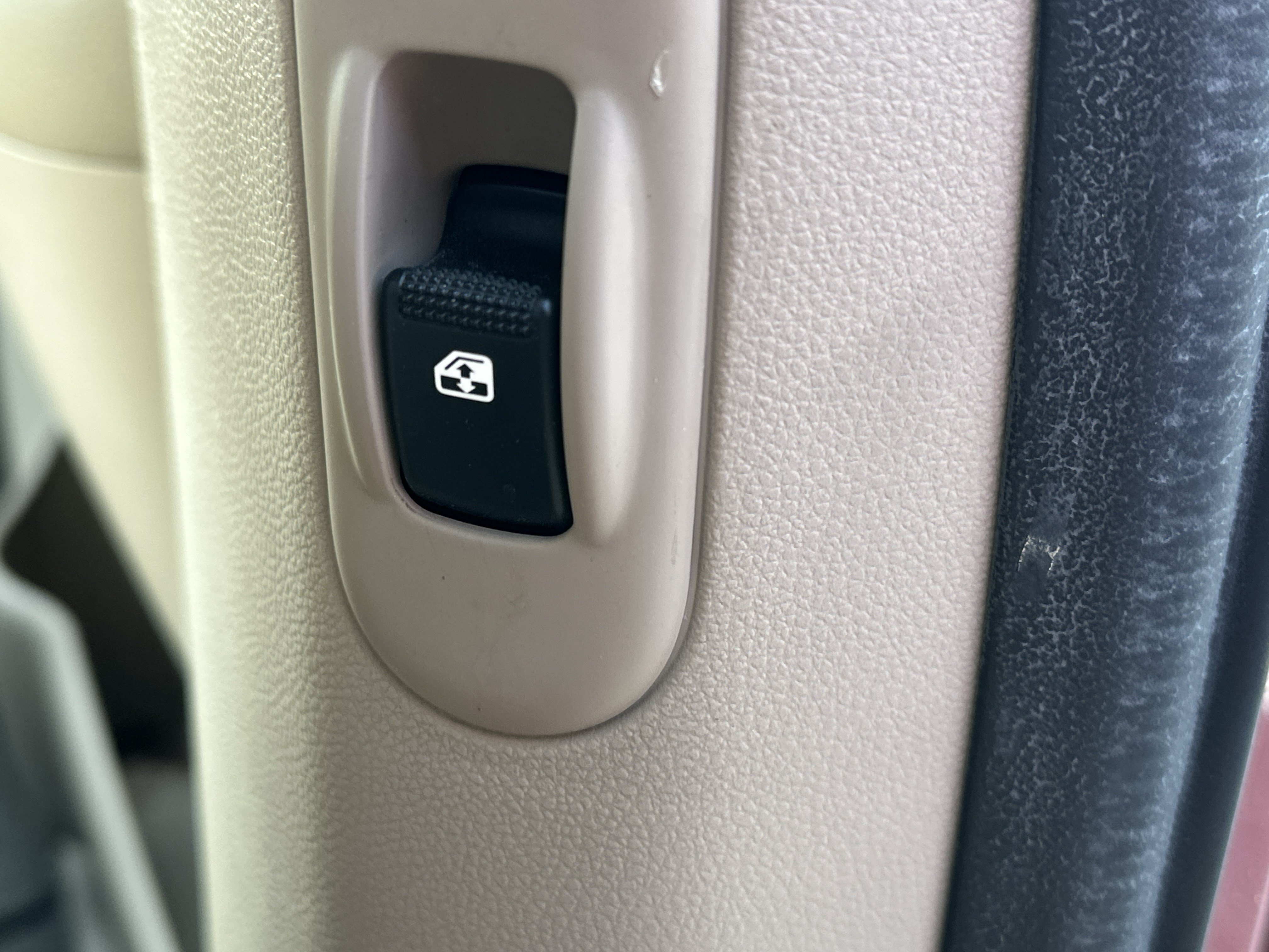 Used 2008 Kia Sedona LX FWD image 14