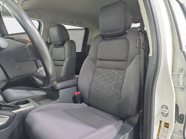 Used 2025 Nissan Frontier SV w/ SV Convenience Package AWD/4WD image 14