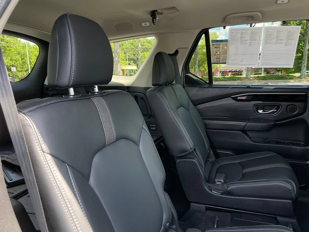 Certified 2025 Honda Pilot EX-L image 36