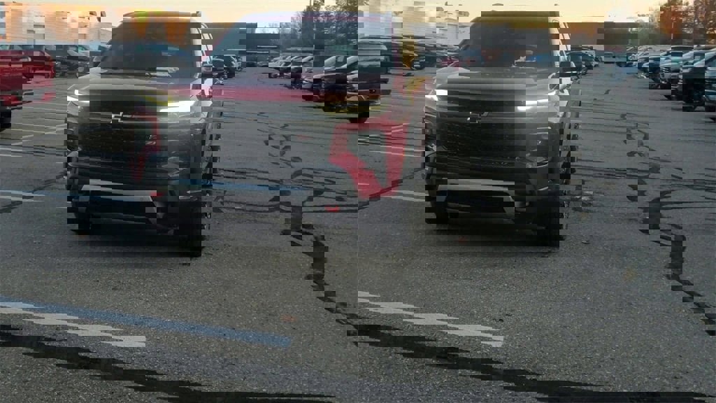 Certified 2024 Chevrolet Traverse Z71 w/ Enhanced Driving Package image 3