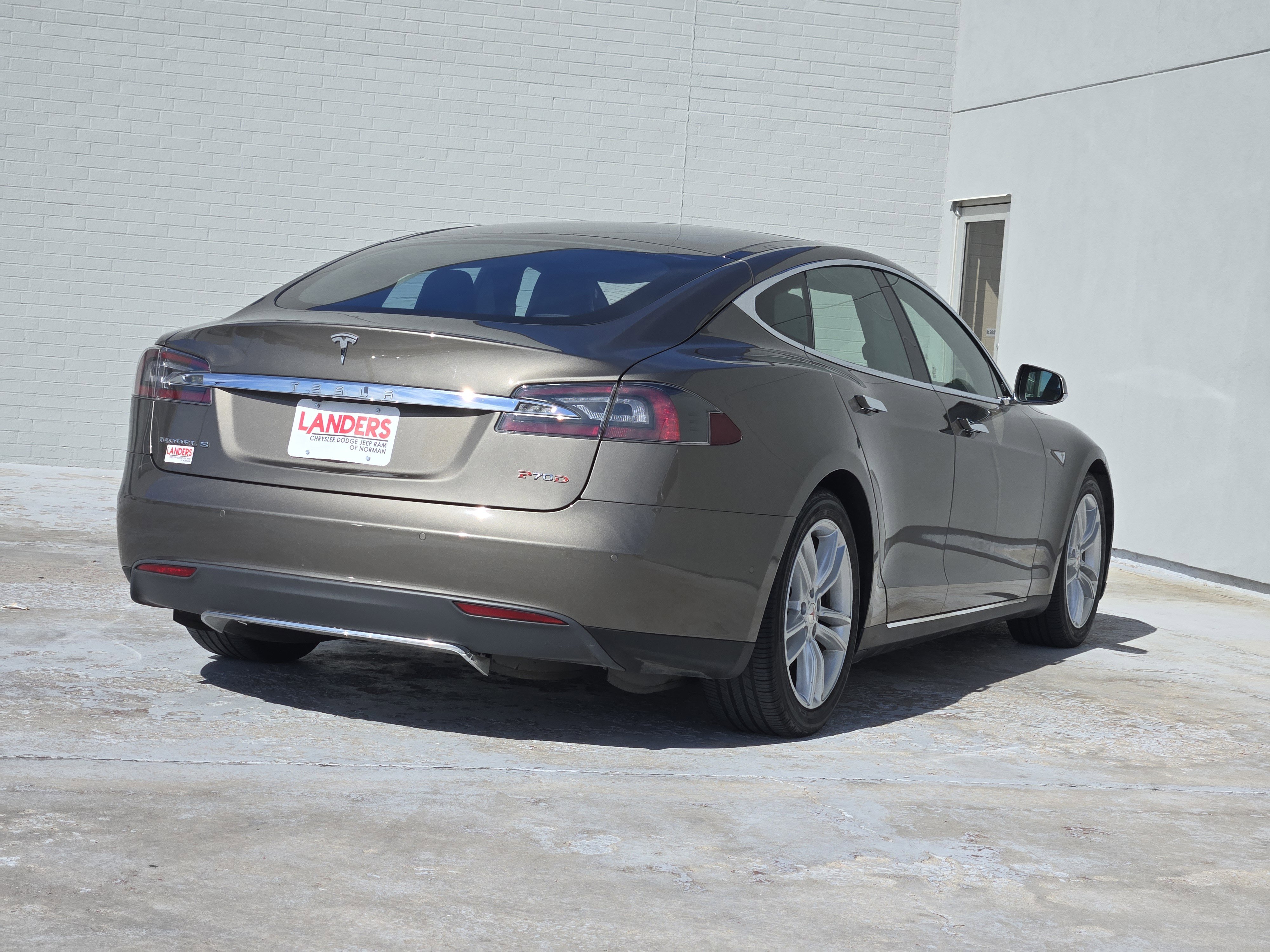 Used 2016 Tesla Model S 70 image 6