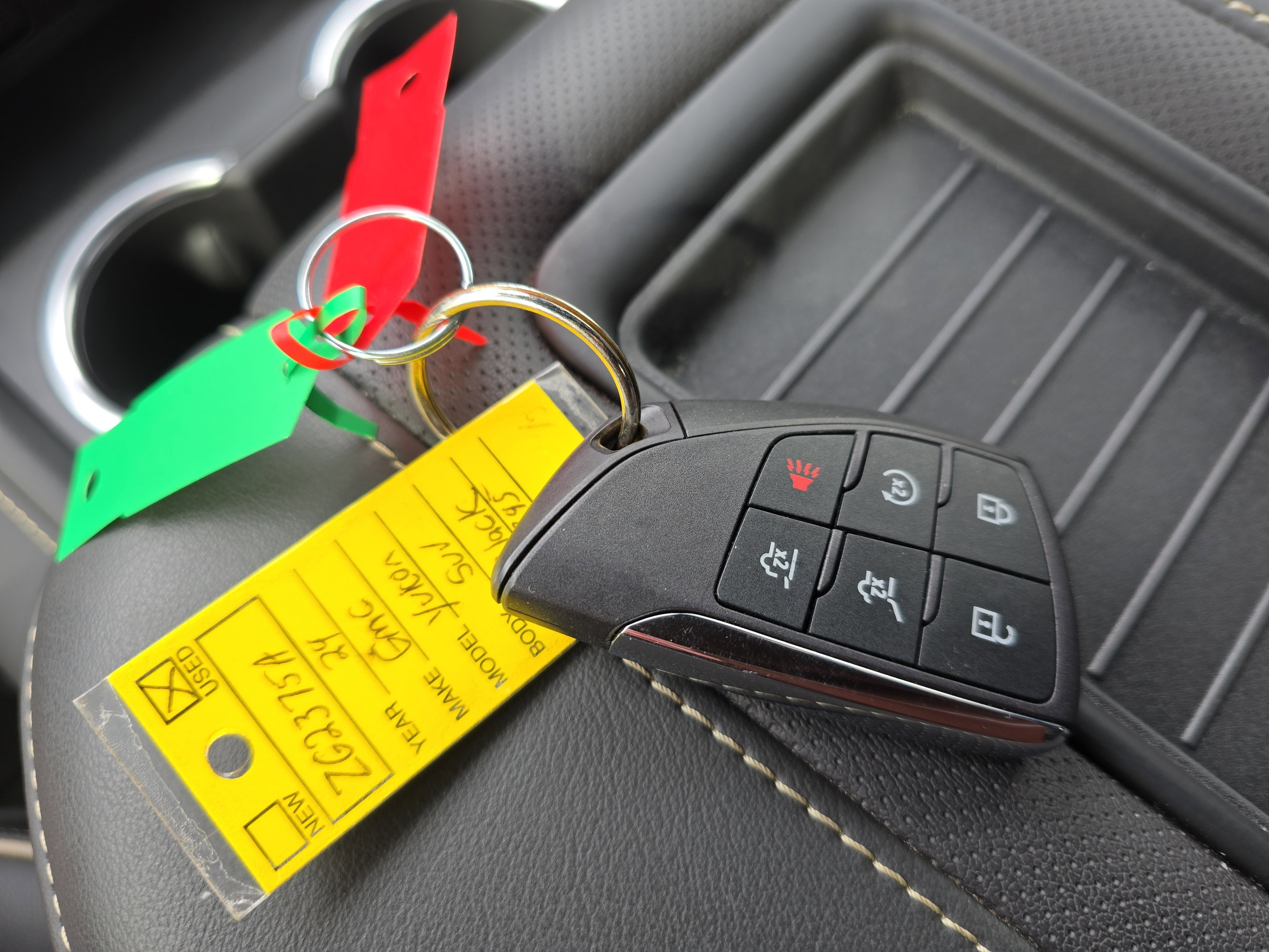 Used 2024 GMC Yukon SLT w/ SLT Luxury Package image 41