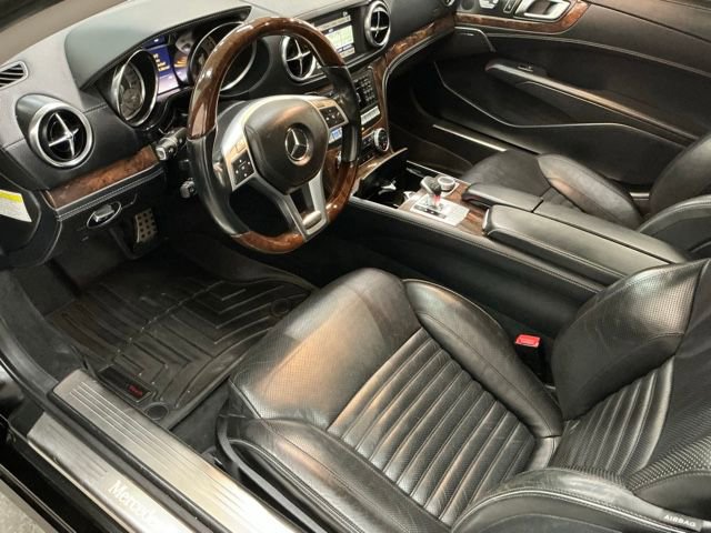 Used 2013 Mercedes-Benz SL 550 image 11