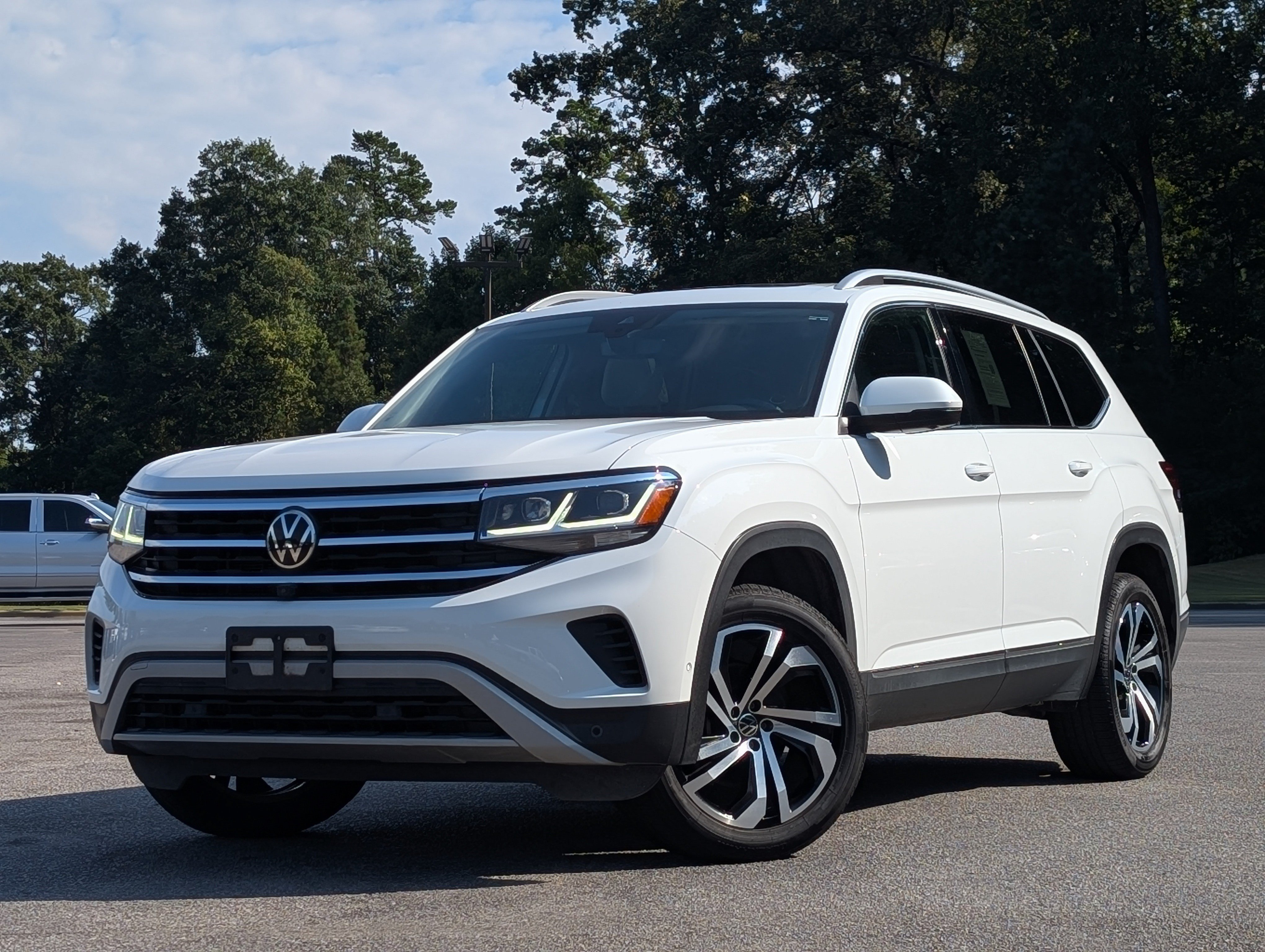 Used 2021 Volkswagen Atlas SEL Premium AWD/4WD image 4