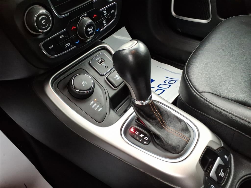Used 2019 Jeep Compass Latitude w/ Cold Weather Group AWD/4WD image 20