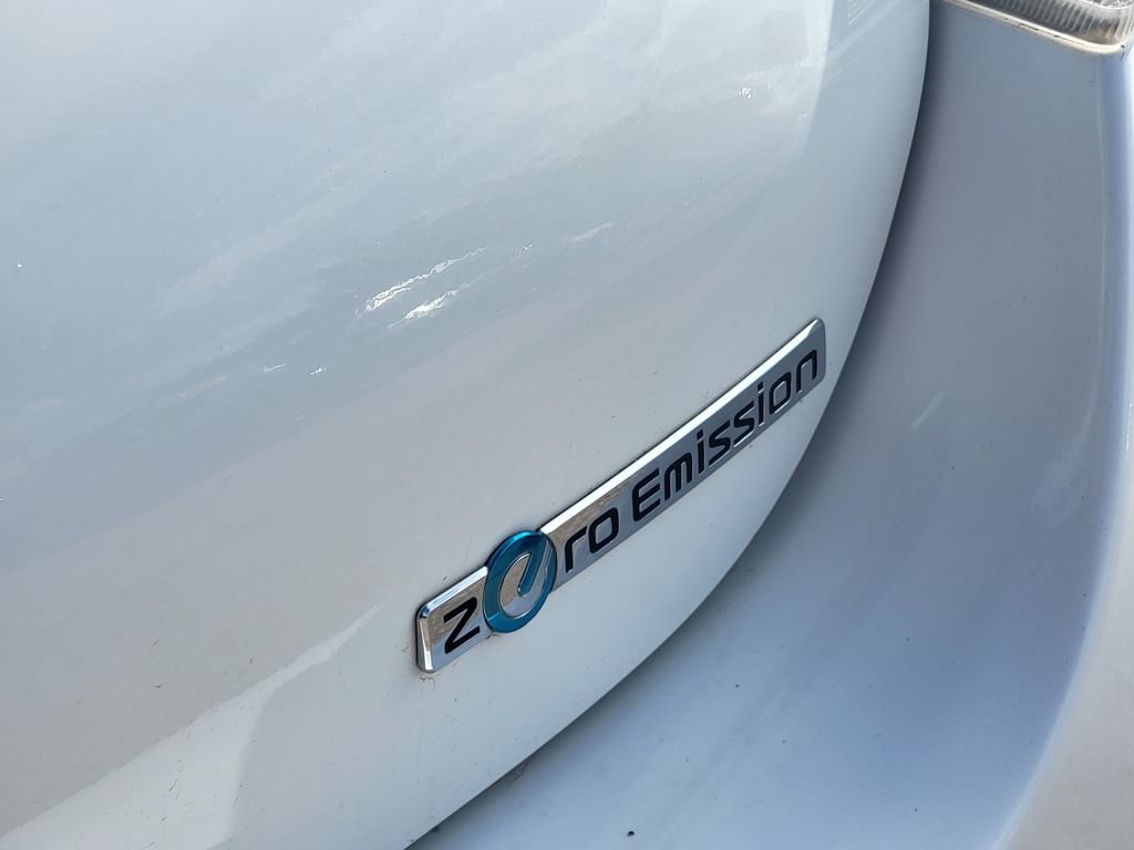 Used 2013 Nissan Leaf S FWD image 13
