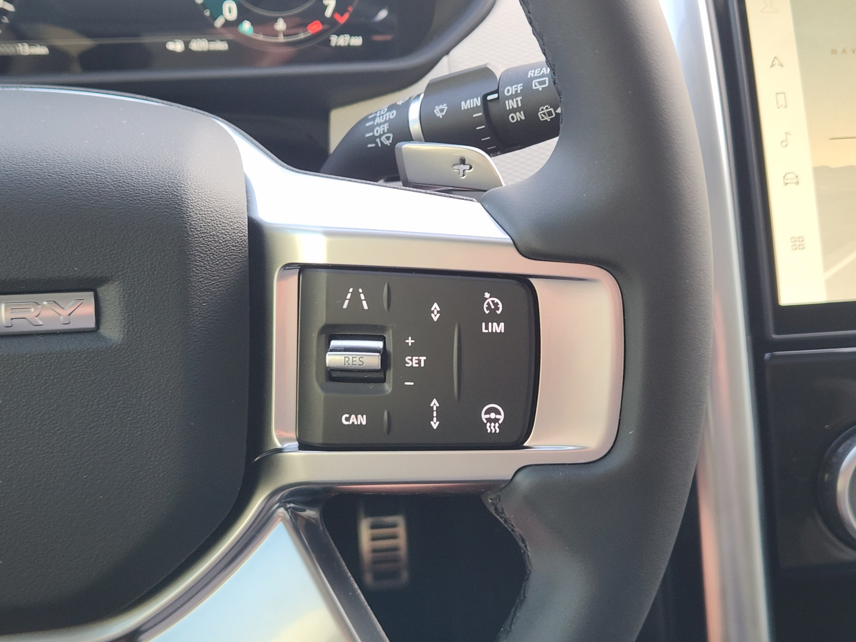New 2026 Land Rover Discovery Dynamic SE AWD/4WD image 25