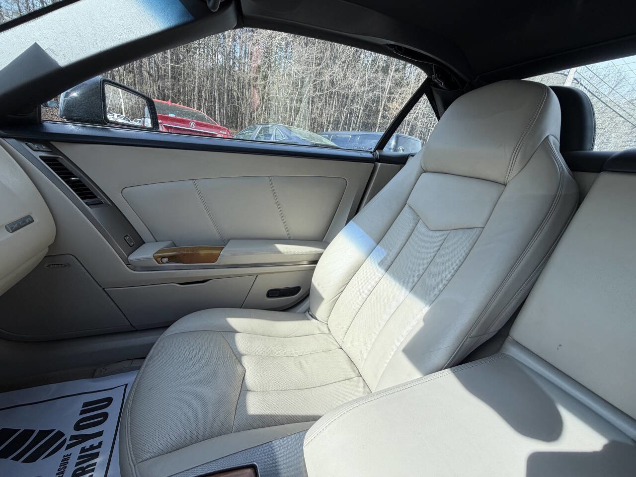 Used 2006 Cadillac XLR image 23