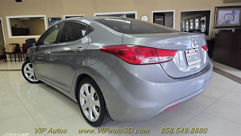 Used 2013 Hyundai Elantra Limited w/ Technology Pkg FWD image 3