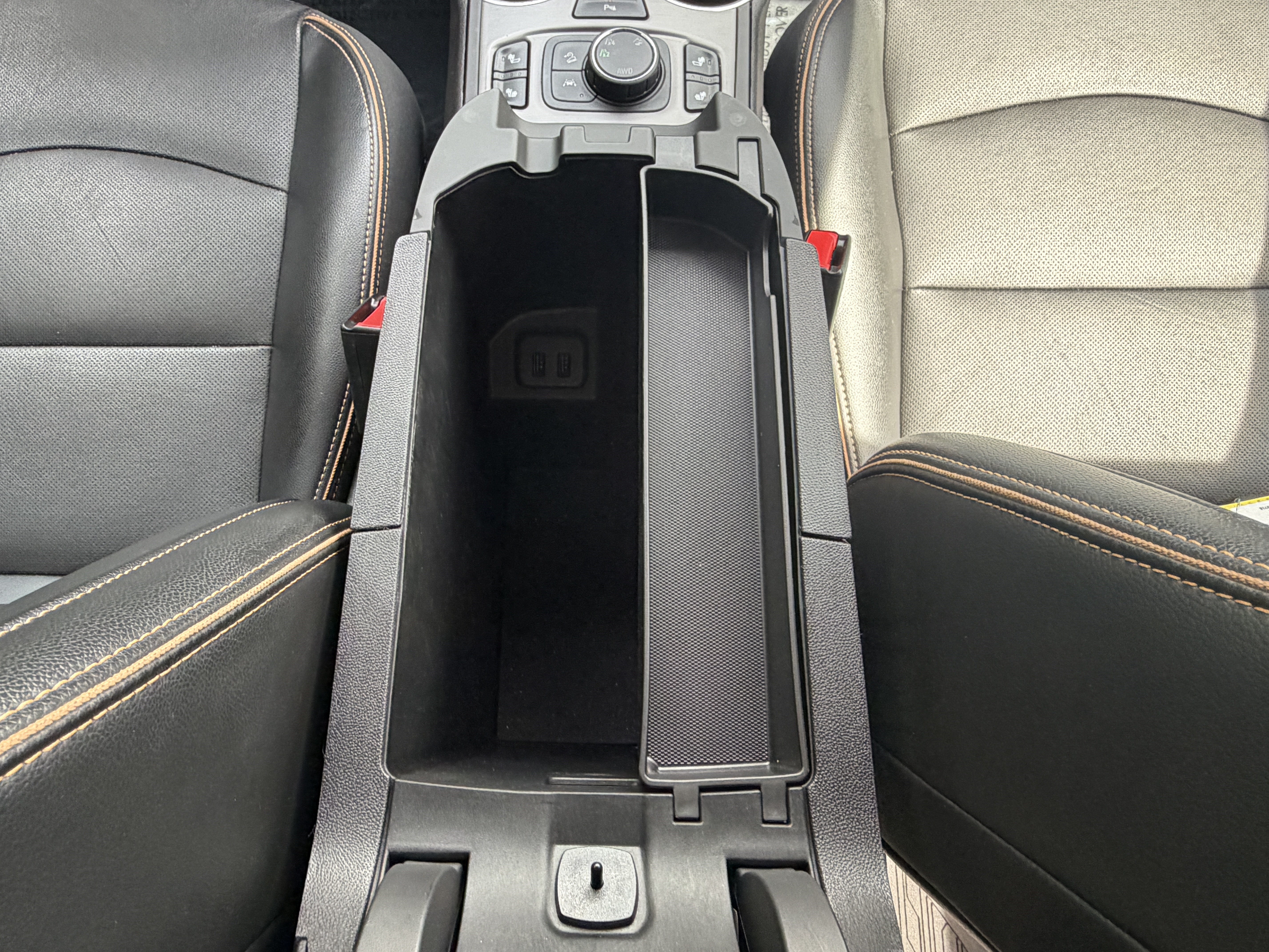 Used 2023 GMC Terrain AT4 w/ Infotainment Package II AWD/4WD image 26