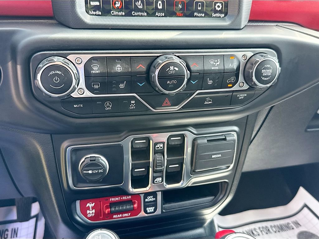 Used 2022 Jeep Gladiator Rubicon w/ LED Lighting Group AWD/4WD image 17