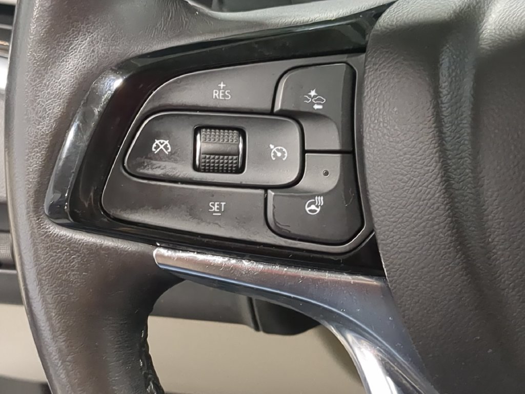 Used 2024 Buick Enclave Essence w/ Sound and Sites Package AWD/4WD image 29
