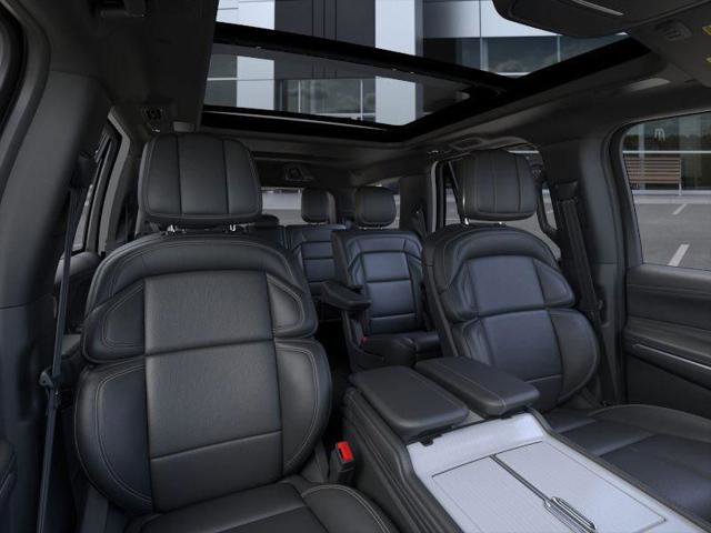 New 2025 Lincoln Navigator Reserve w/ Jet Appearance Package image 10