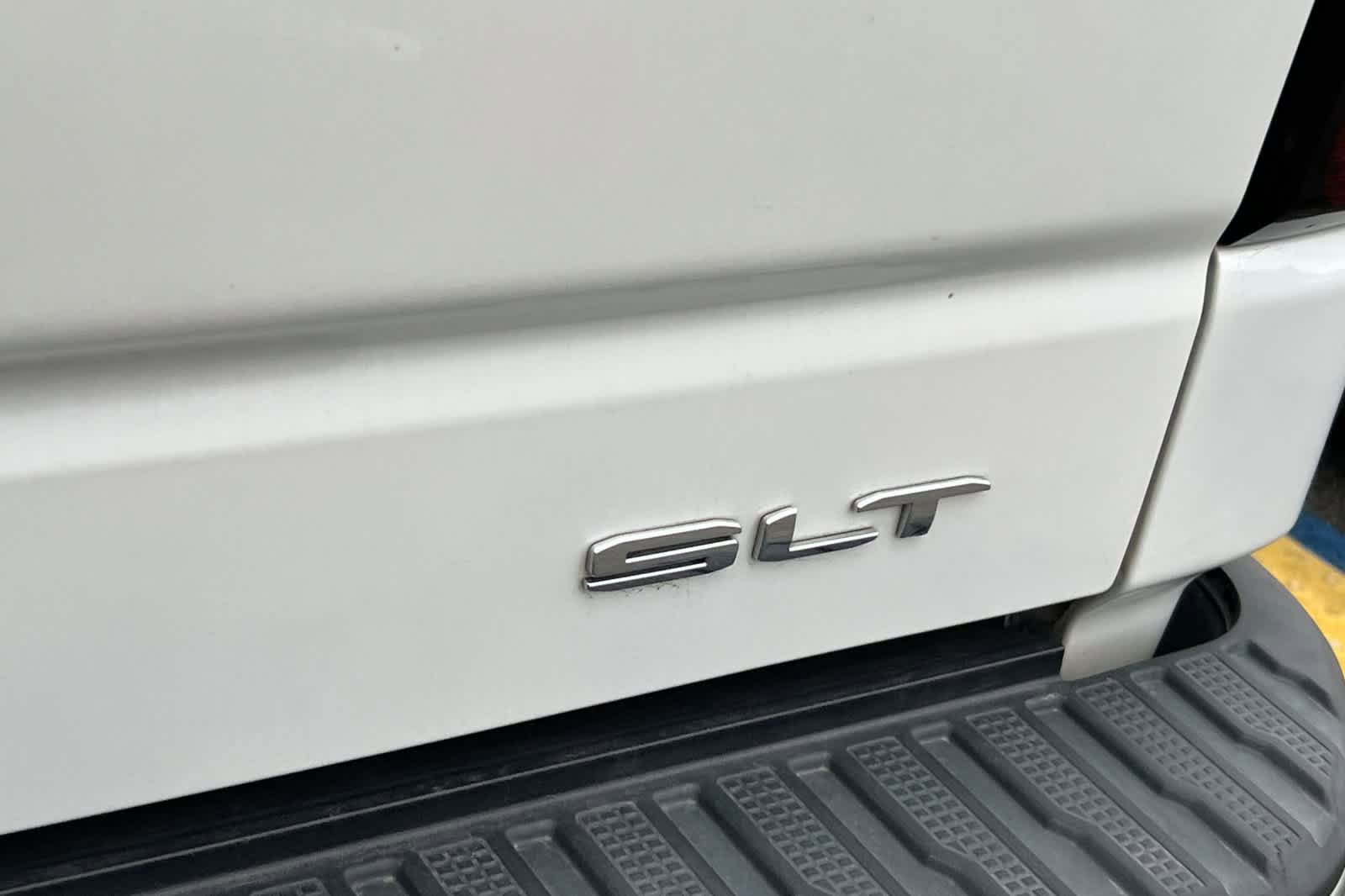 Used 2021 GMC Sierra 1500 SLT w/ SLT Premium Package AWD/4WD image 21