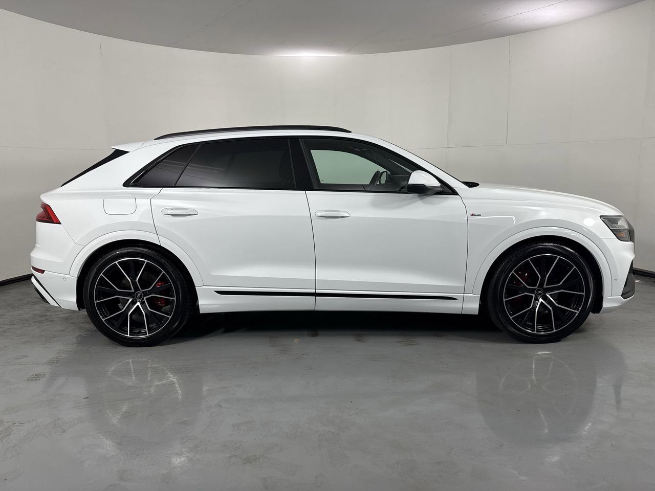 Used 2021 Audi Q8 Prestige AWD/4WD image 38