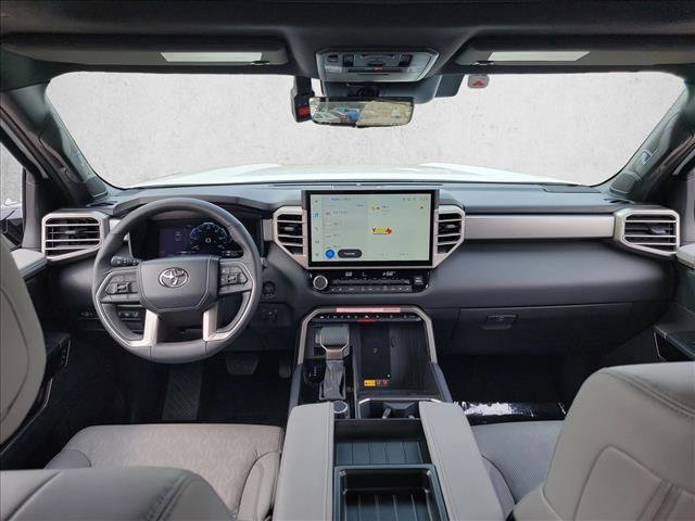 Used 2025 Toyota Tundra Limited AWD/4WD image 18