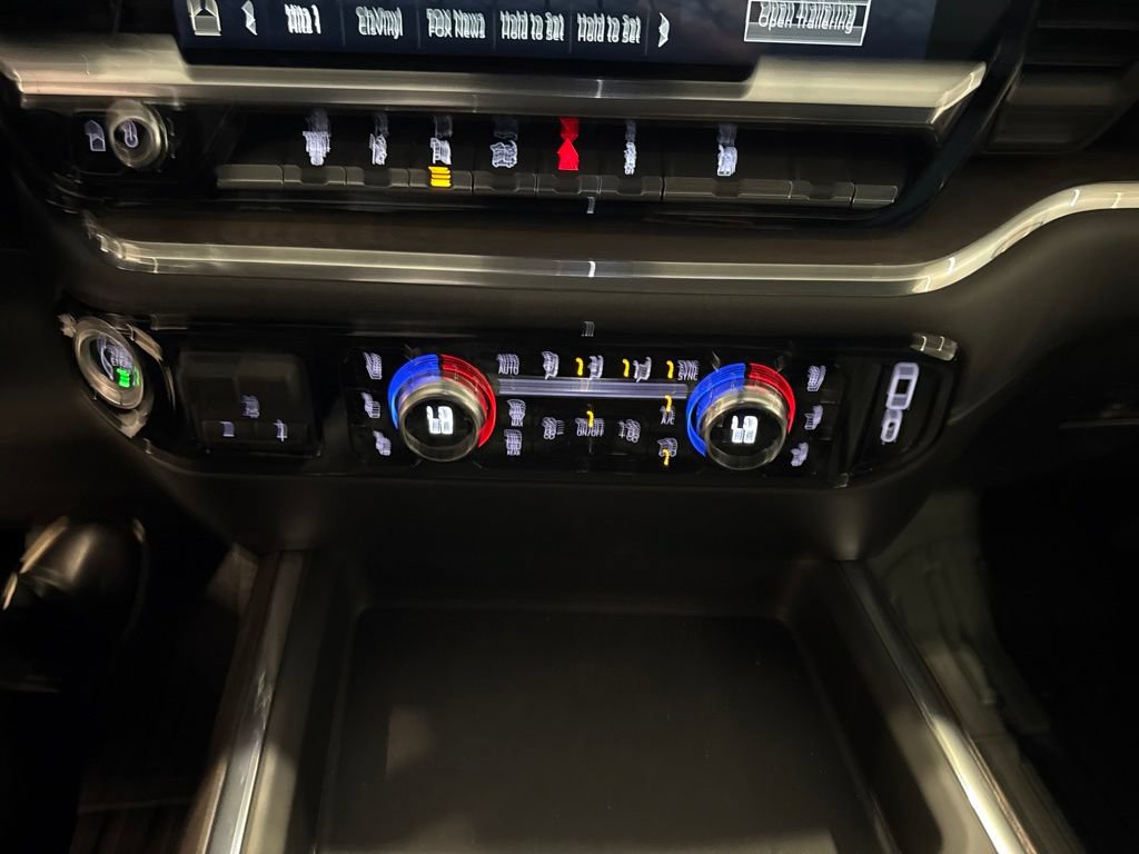 Used 2025 GMC Sierra 2500 SLT w/ SLT Premium Package AWD/4WD image 27