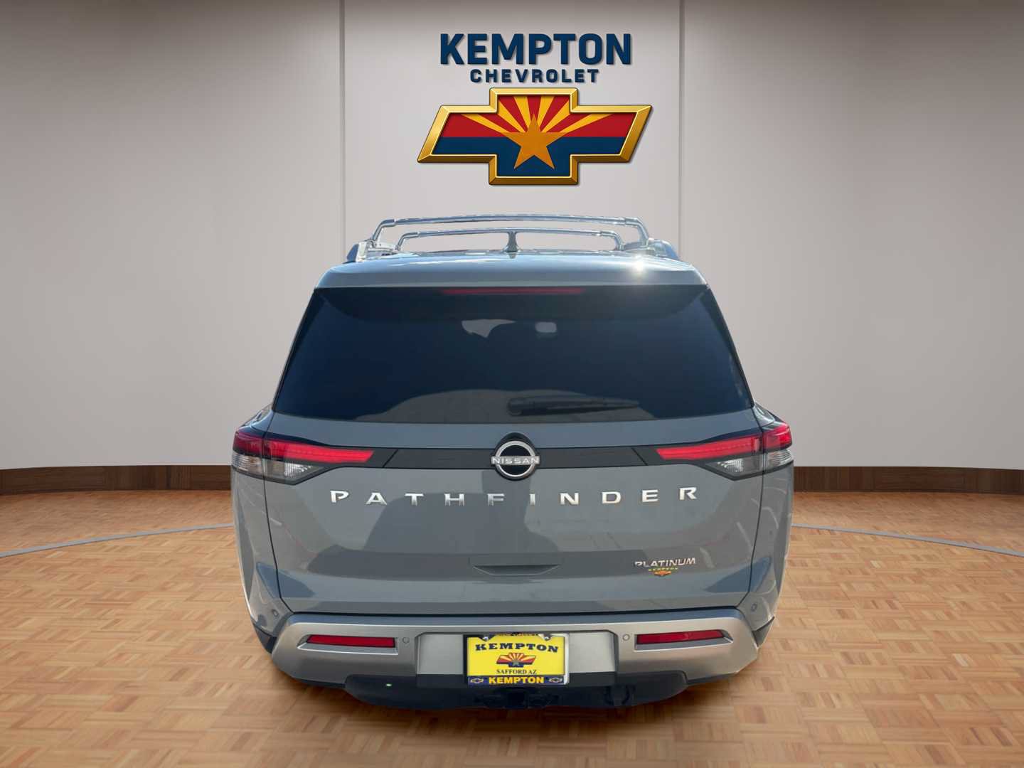 Used 2025 Nissan Pathfinder Platinum w/ Cargo Package FWD image 5