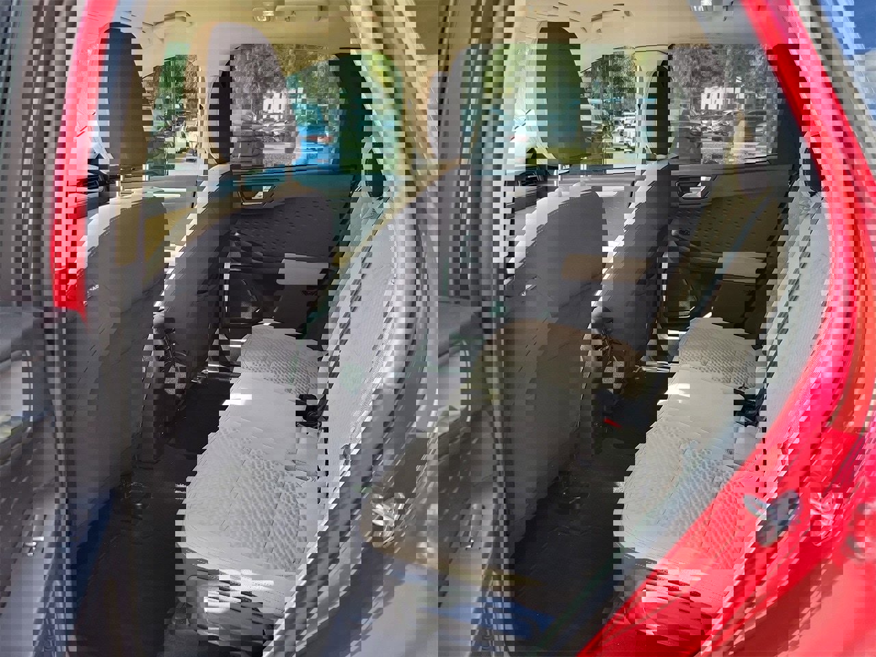 Used 2020 Ford Escape SE image 10