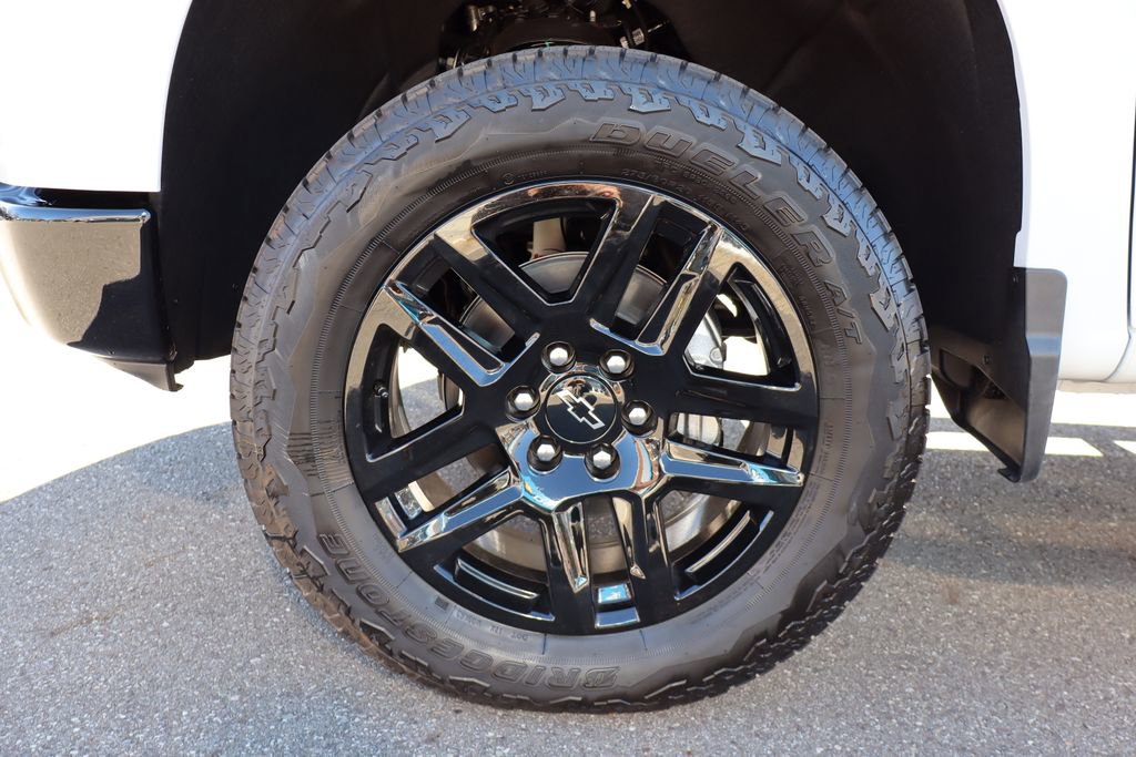 Used 2025 Chevrolet Silverado 1500 Custom Trail Boss w/ Turbomax Blackout Package image 26