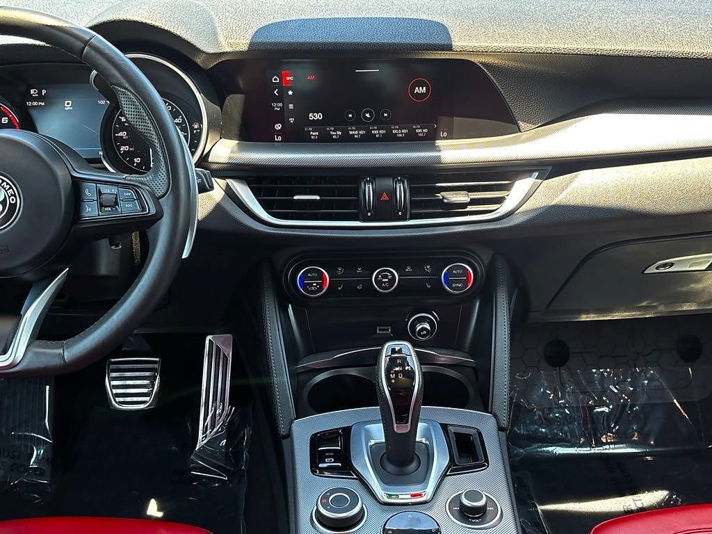 Used 2023 Alfa Romeo Stelvio Veloce AWD/4WD image 13