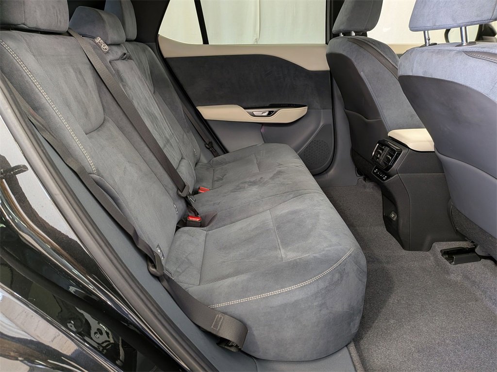 Used 2023 Lexus RZ 450e Premium image 33