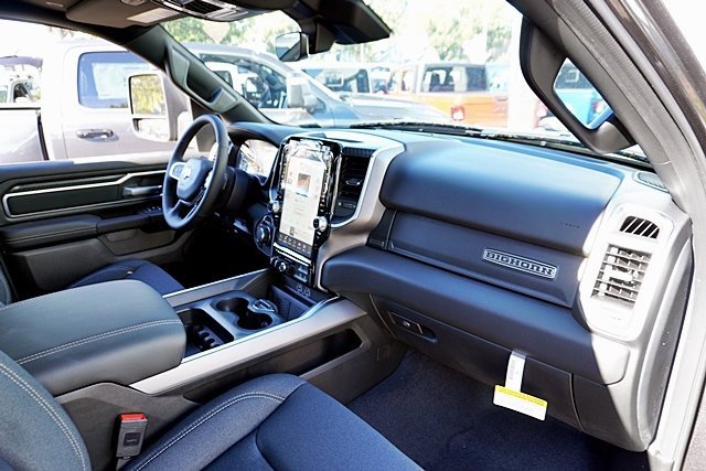 New 2026 RAM 1500 4x4 Crew Cab image 14