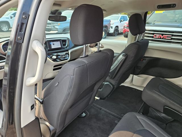 Used 2023 Chrysler Voyager LX FWD image 20