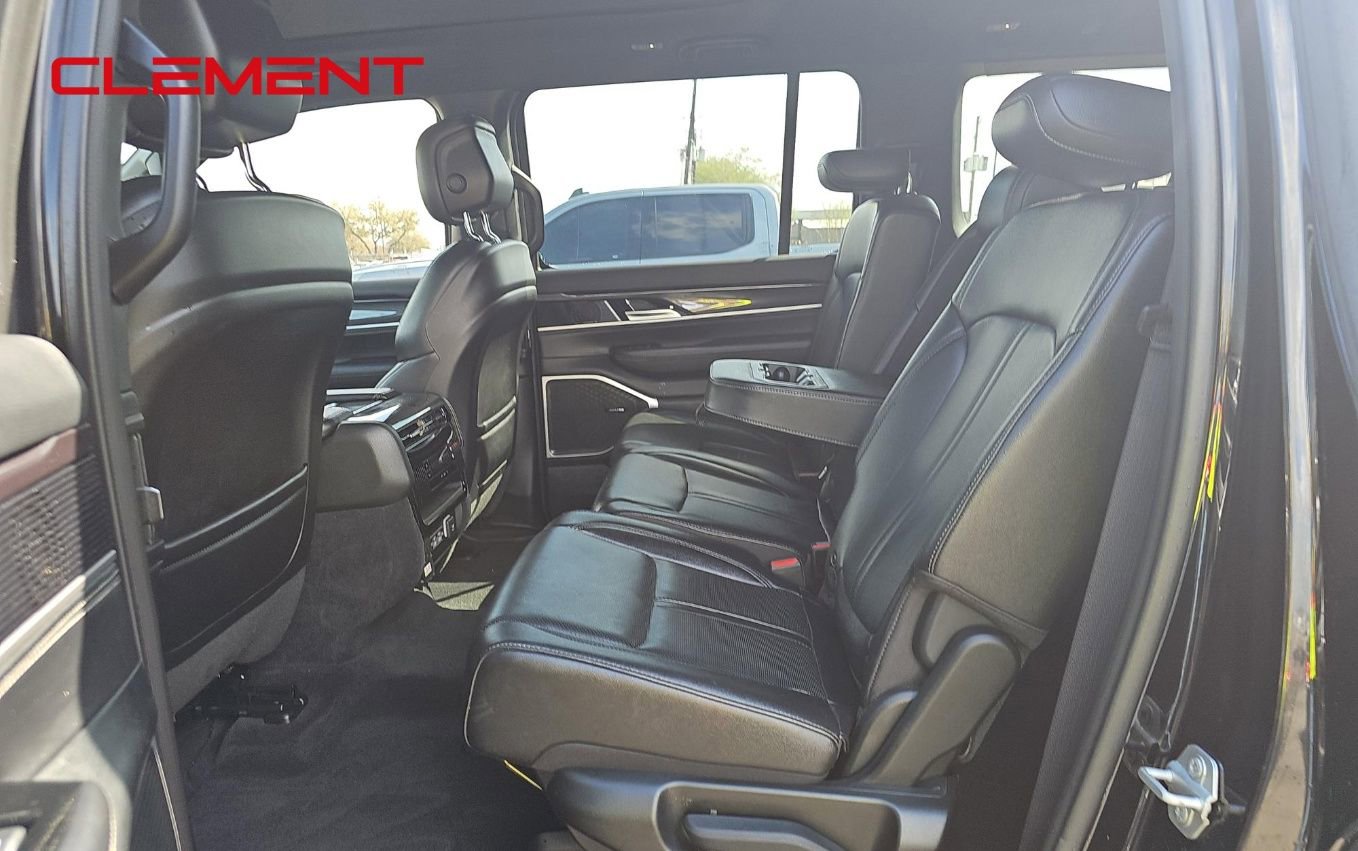 Used 2024 Jeep Wagoneer 2WD w/ Premium Group I image 18