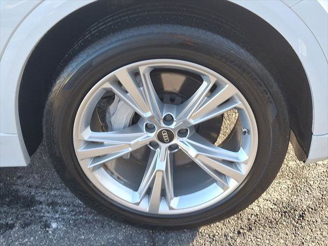 Certified 2022 Audi Q8 Premium image 8