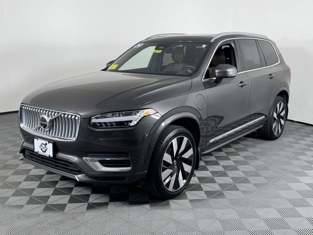 Certified 2024 Volvo XC90 T8 Ultimate w/ Protection Package Premier image 12