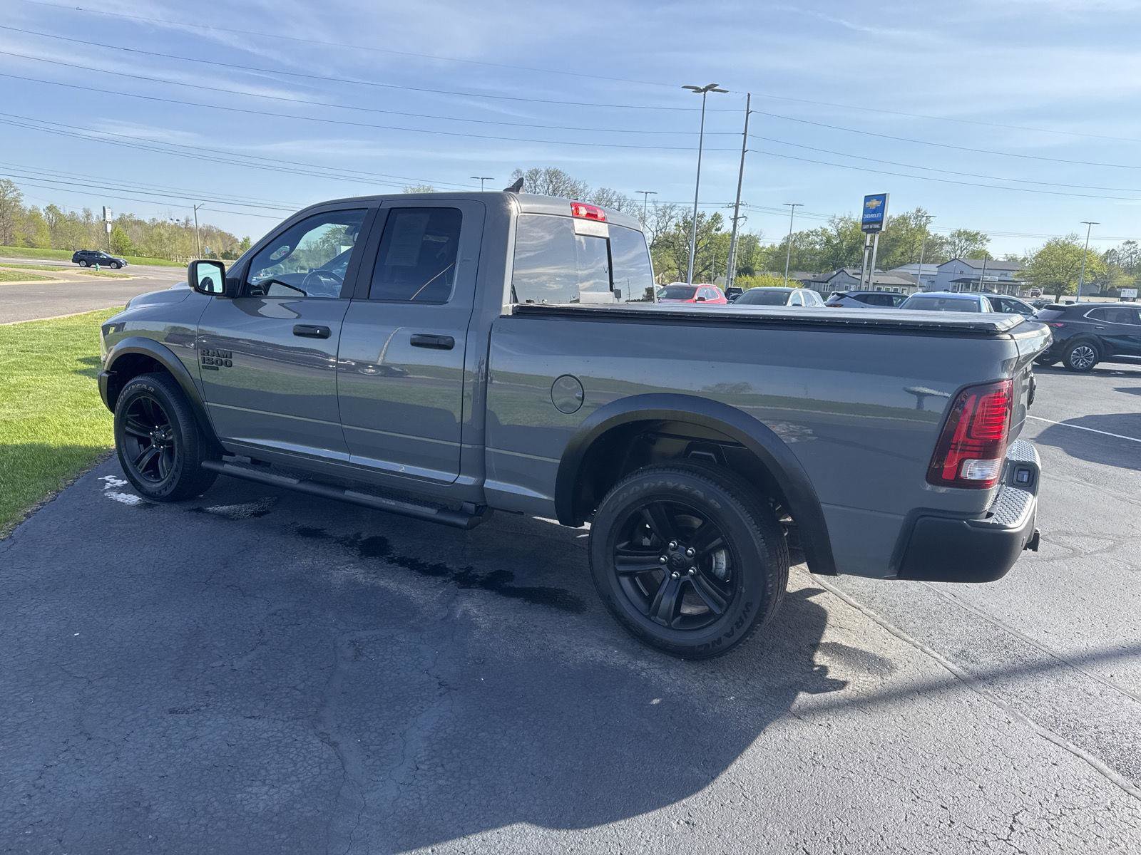 Used 2022 RAM 1500 Classic Warlock w/ Ceramic Gray Warlock Package AWD/4WD image 5