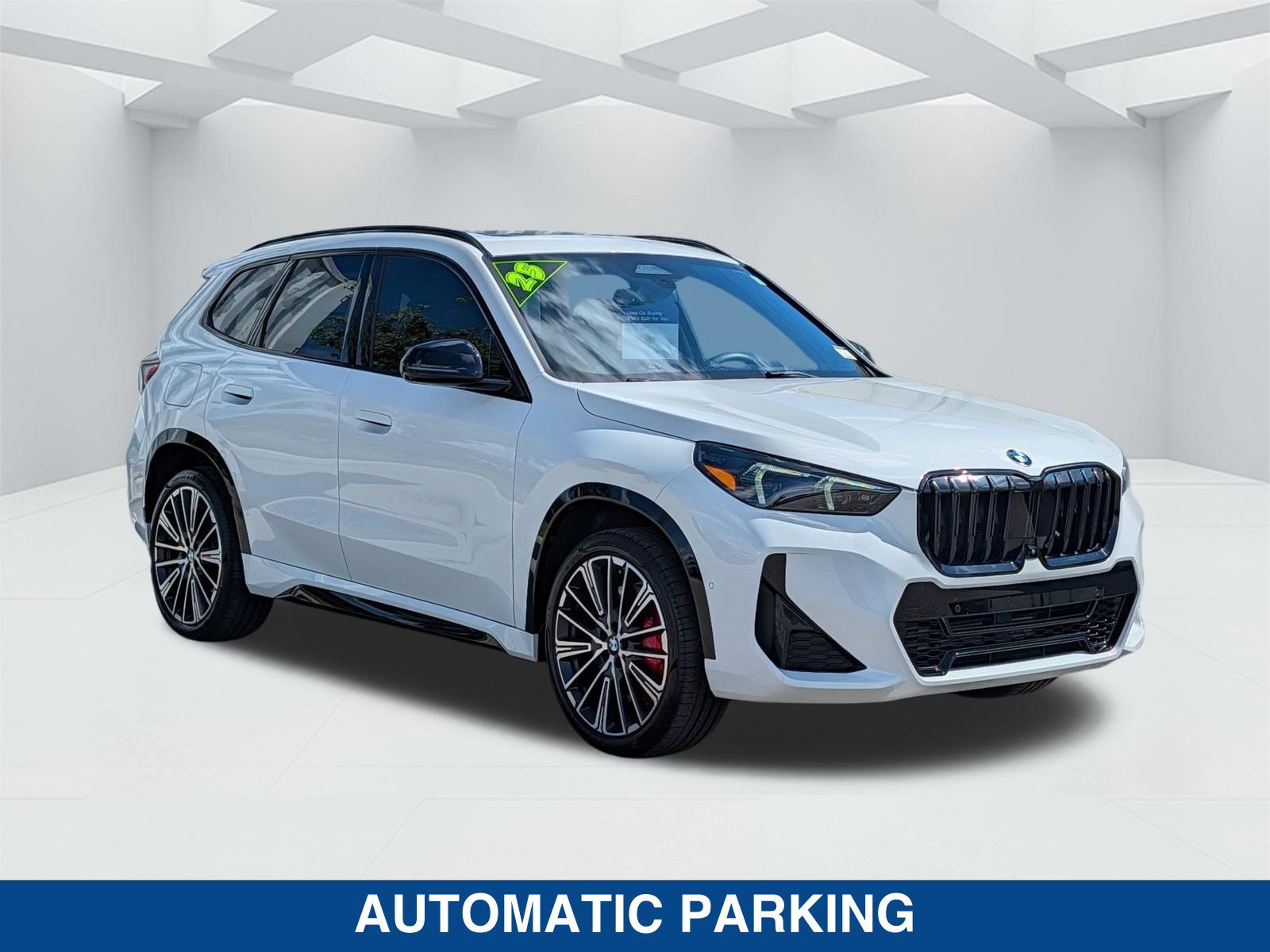Used 2025 BMW X1 xDrive28i w/ Technology Package AWD/4WD image 3