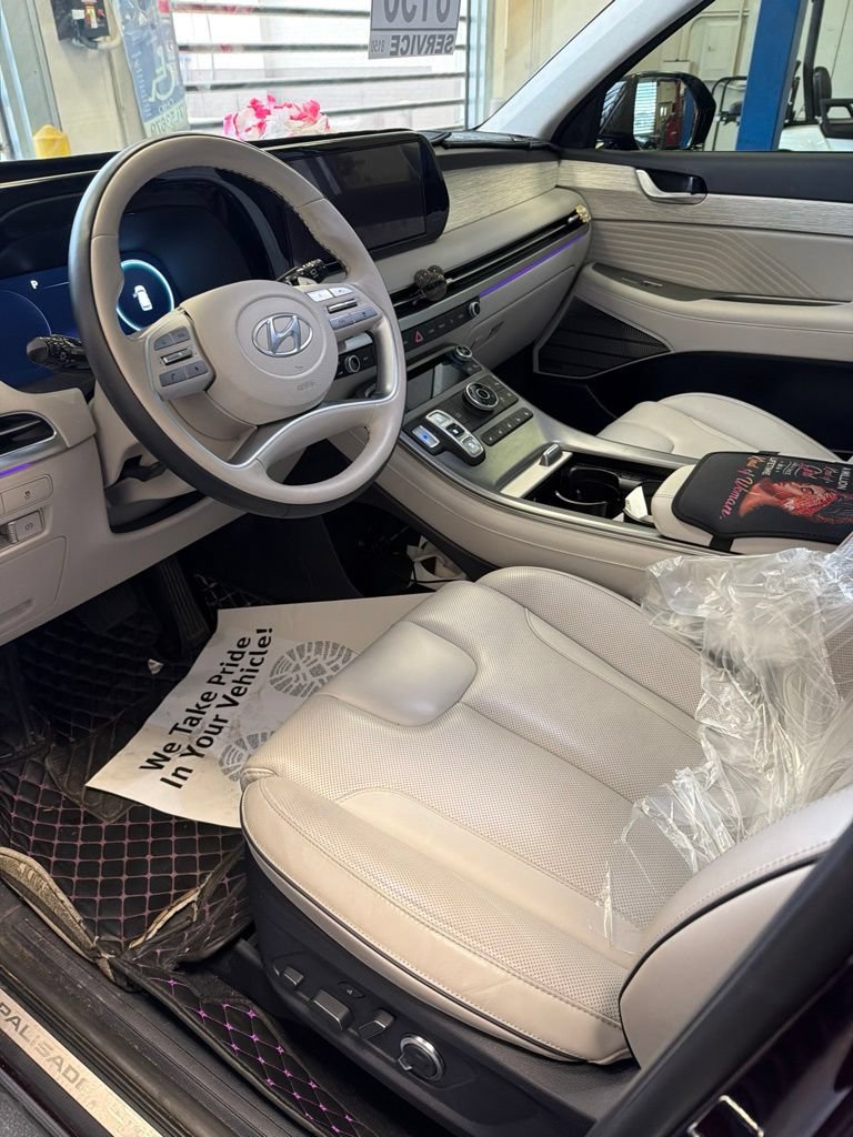Used 2024 Hyundai Palisade Calligraphy AWD/4WD image 2