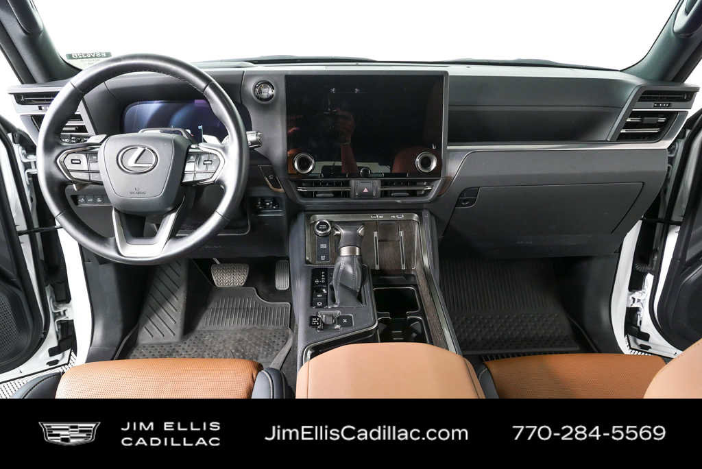 Used 2024 Lexus GX 550 w/ Accessory Package (2T) AWD/4WD image 18