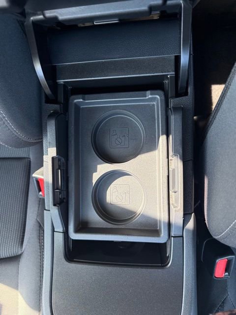 Certified 2022 Toyota Venza LE image 27