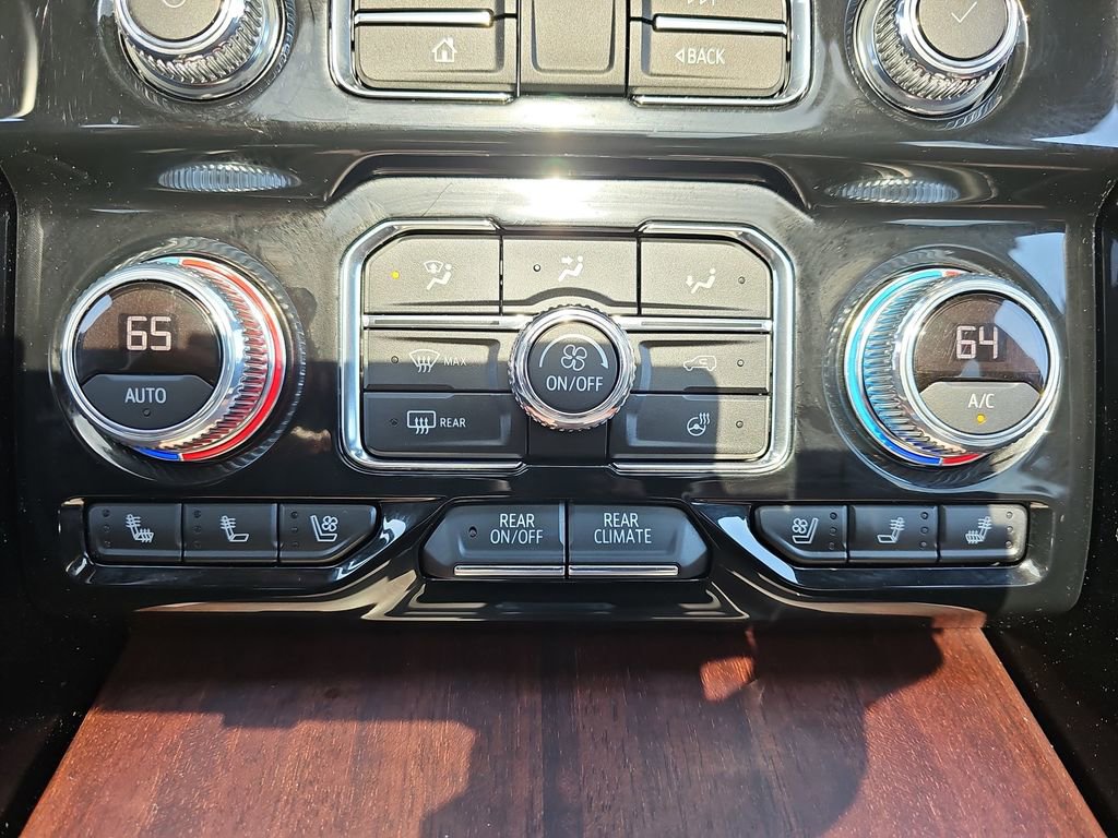 Used 2023 GMC Yukon XL Denali Ultimate image 26