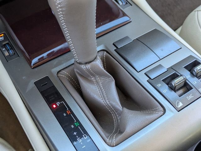 Used 2016 Lexus GX 460 w/ Premium Package image 28