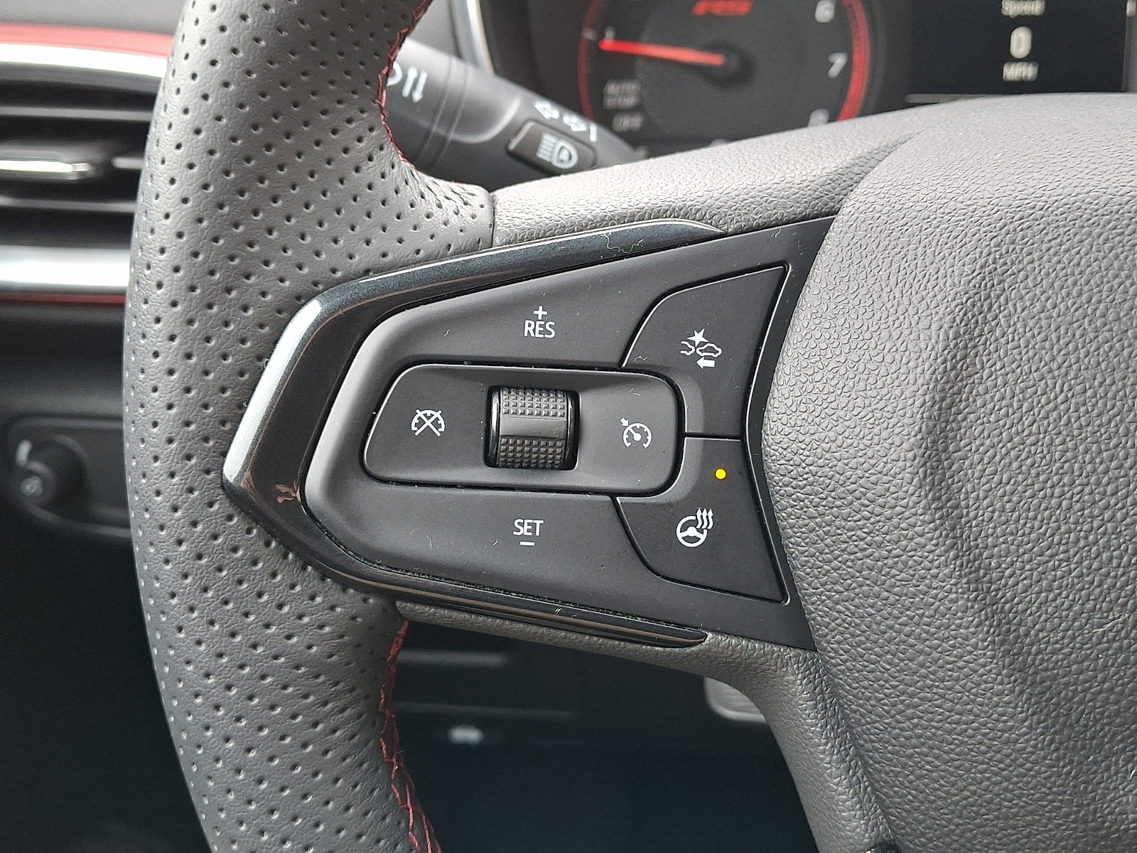 Used 2023 Chevrolet TrailBlazer RS w/ Convenience Package image 20