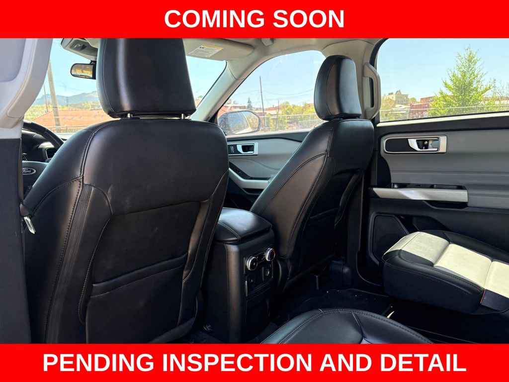 Used 2023 Ford Explorer XLT w/ Equipment Group 202A AWD/4WD image 16
